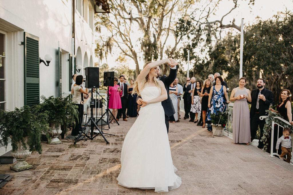 Traumhochzeitstanz Frankfurt, Hochzeitstanz, Hochzeit, Braut, Bräutigam, weißes Kleid, tanzen, Lisa Rybak