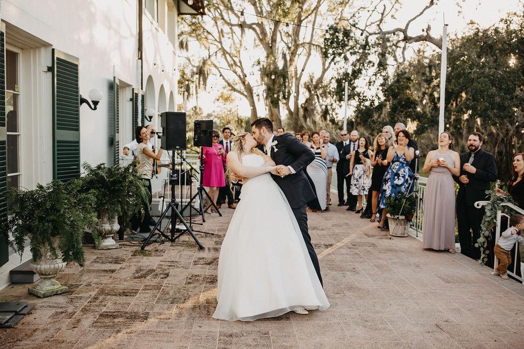 Traumhochzeitstanz Frankfurt, Hochzeitstanz, Hochzeit, Braut, Bräutigam, weißes Kleid, tanzen, Lisa Rybak